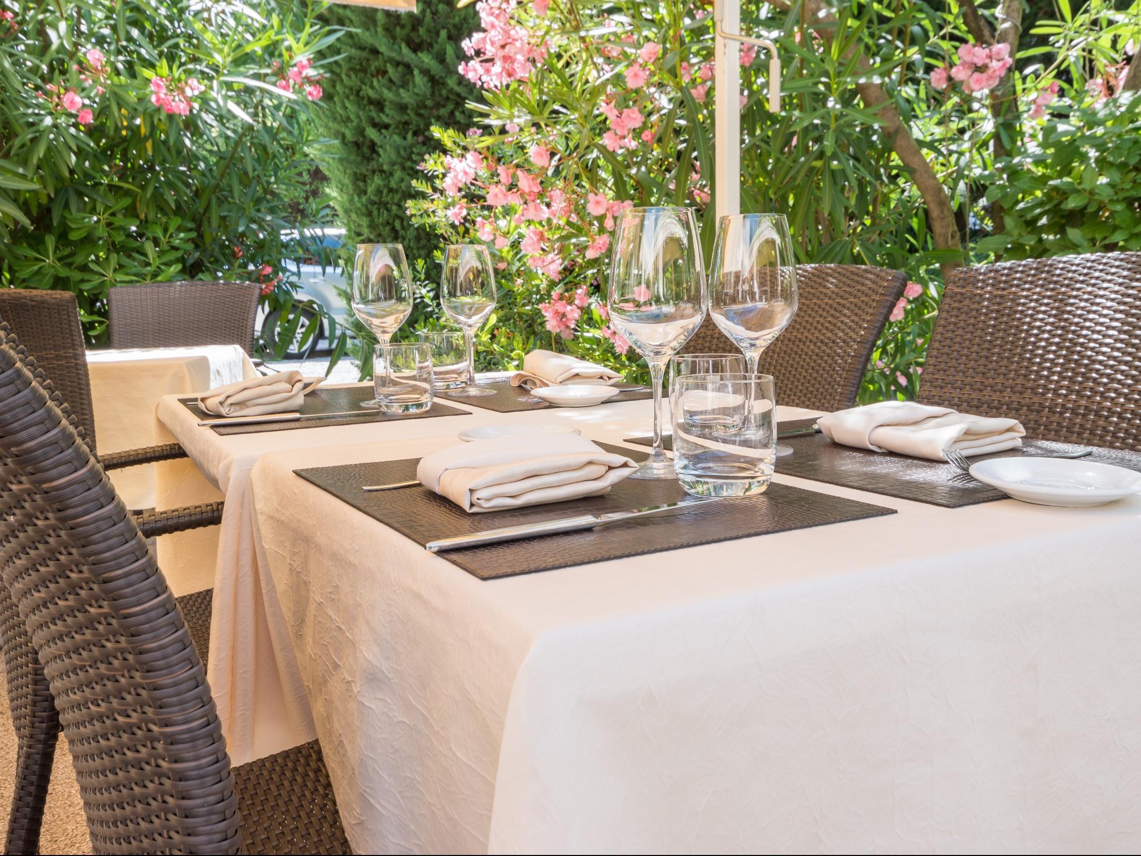 Logis Le Printemps Hotel Restaurant - มงเตลิมาร์ ภายนอก รูปภาพ