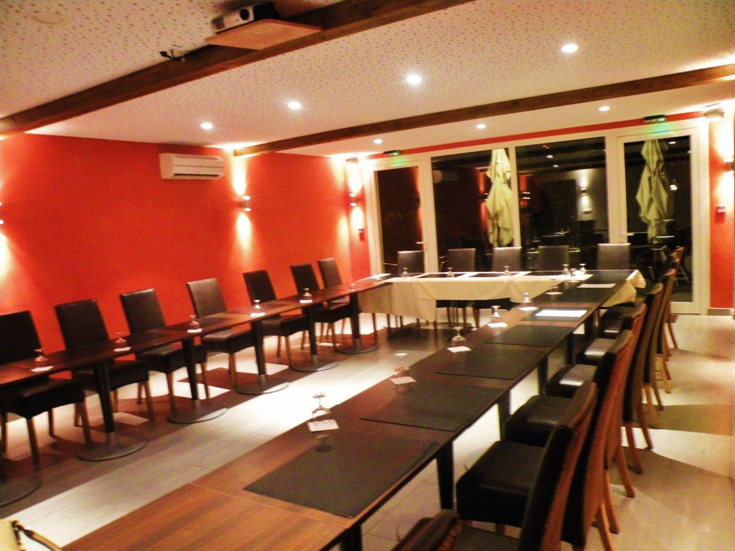Logis Le Printemps Hotel Restaurant - มงเตลิมาร์ ภายนอก รูปภาพ